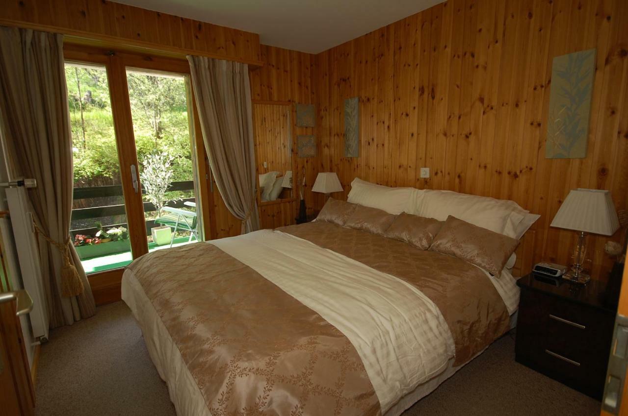 La Foret Apartment With Spectacular Mountain Views Нендаз Екстериор снимка